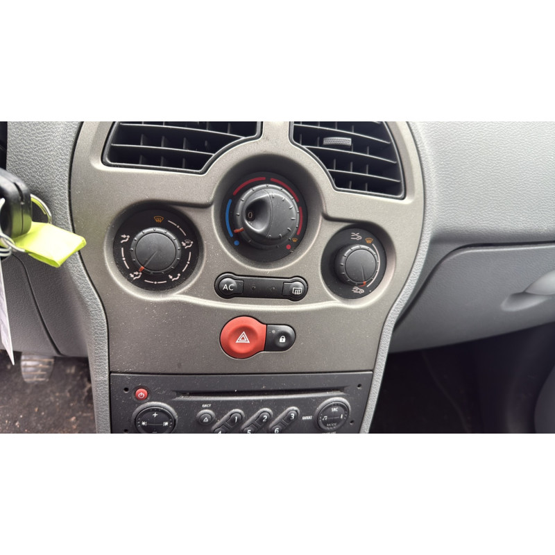 Feu arriere principal gauche (feux) RENAULT MODUS Photo n°20