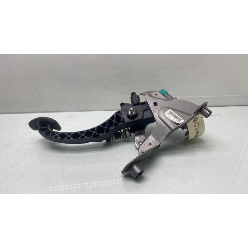 Pedale d'embrayage RENAULT SCENIC 3 Photo n°2