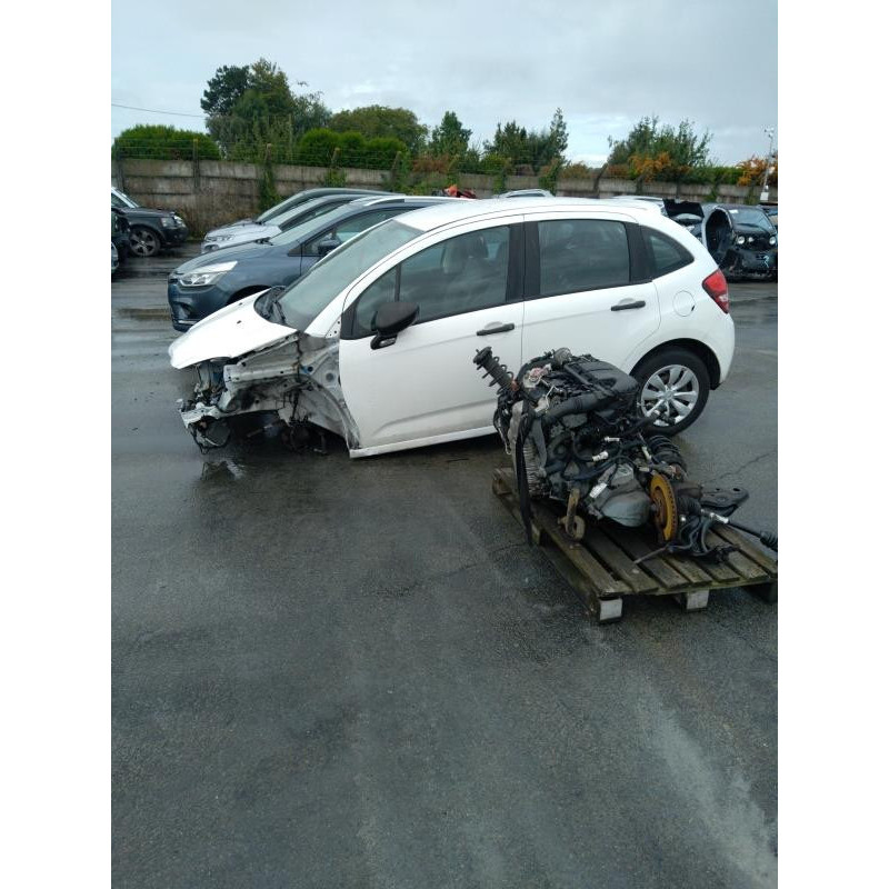 Pare boue arriere droit CITROEN C3 2 Photo n°12