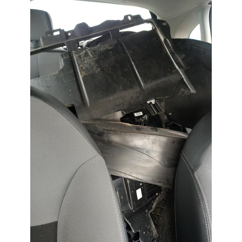 Pare boue arriere droit CITROEN C3 2 Photo n°14