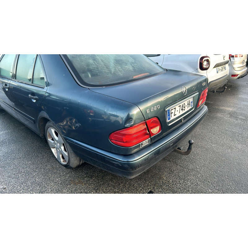 Alternateur MERCEDES CLASSE E 210 Photo n°6