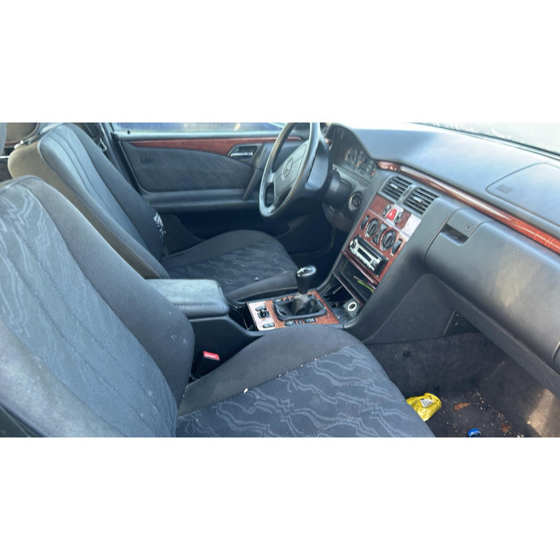 Alternateur MERCEDES CLASSE E 210 Photo n°14