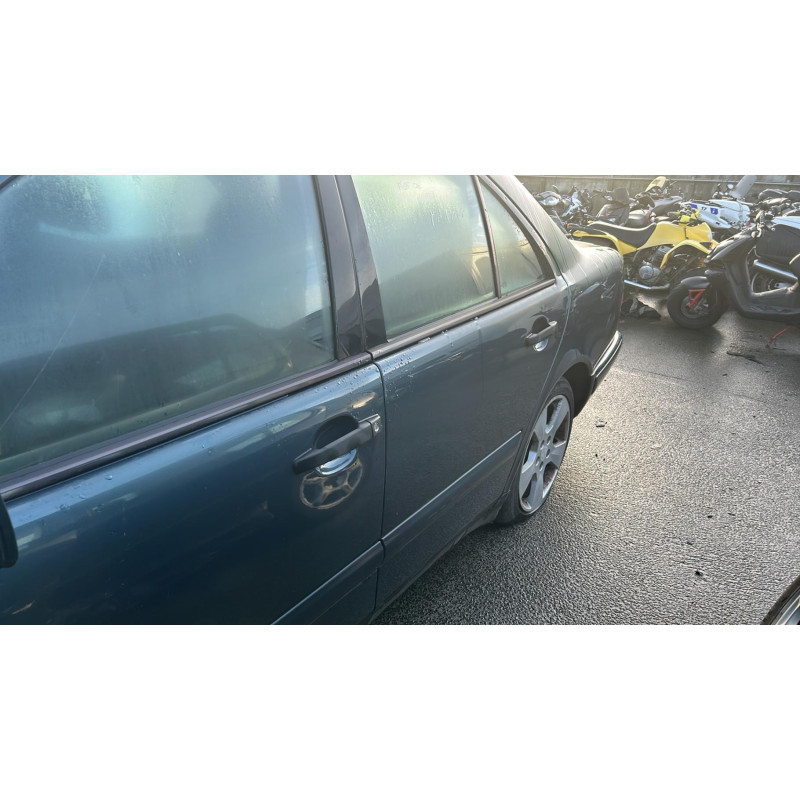 Alternateur MERCEDES CLASSE E 210 Photo n°17