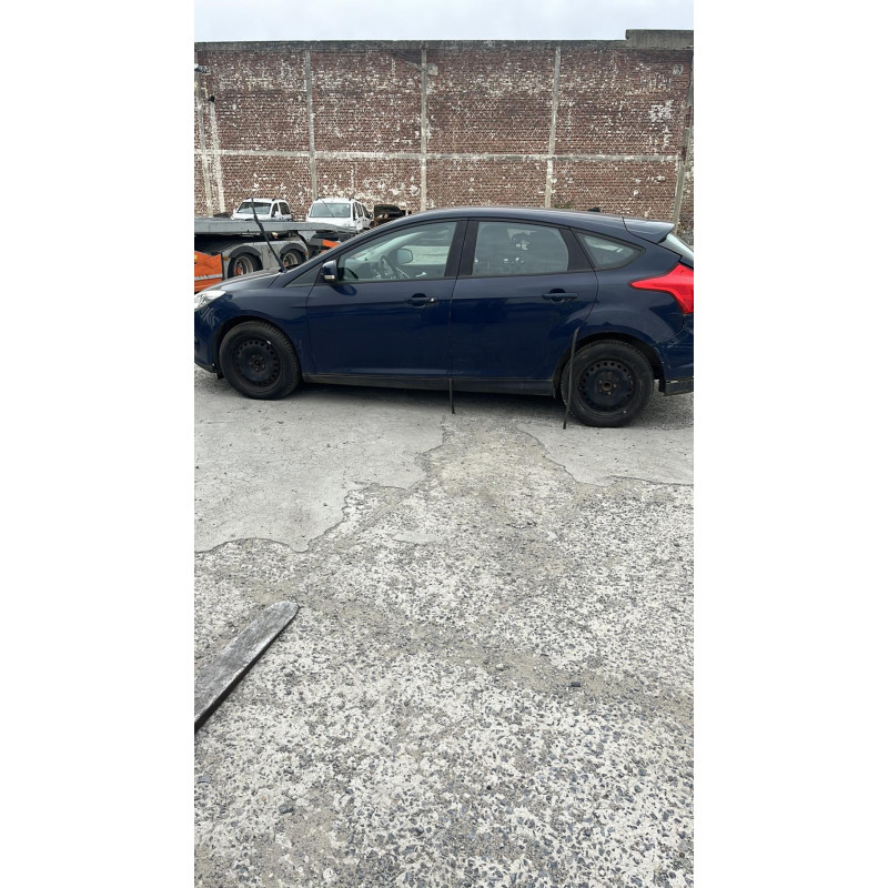 Pare choc avant FORD FOCUS 3 Photo n°8