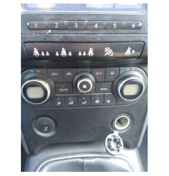 Pare boue arriere droit NISSAN QASHQAI 1