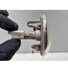Repetiteur clignotant avant droit  (Feux) PEUGEOT 607