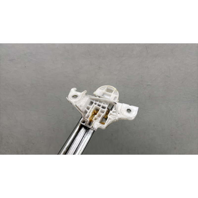 Leve vitre electrique arriere gauche SUZUKI BALENO 2 Photo n°2