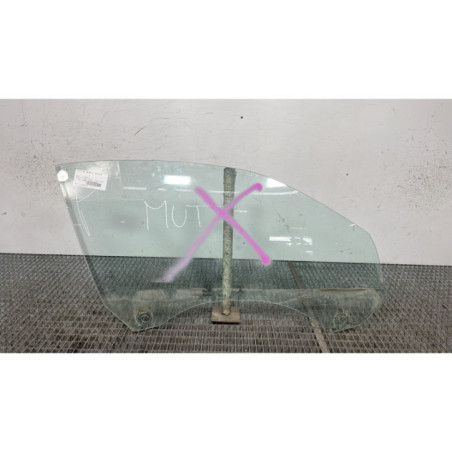 Vitre avant droit BMW SERIE 1 E88 Photo n°1