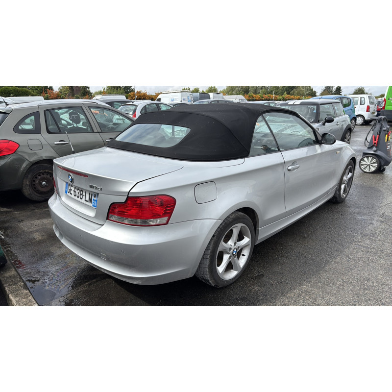 Vitre avant droit BMW SERIE 1 E88 Photo n°18