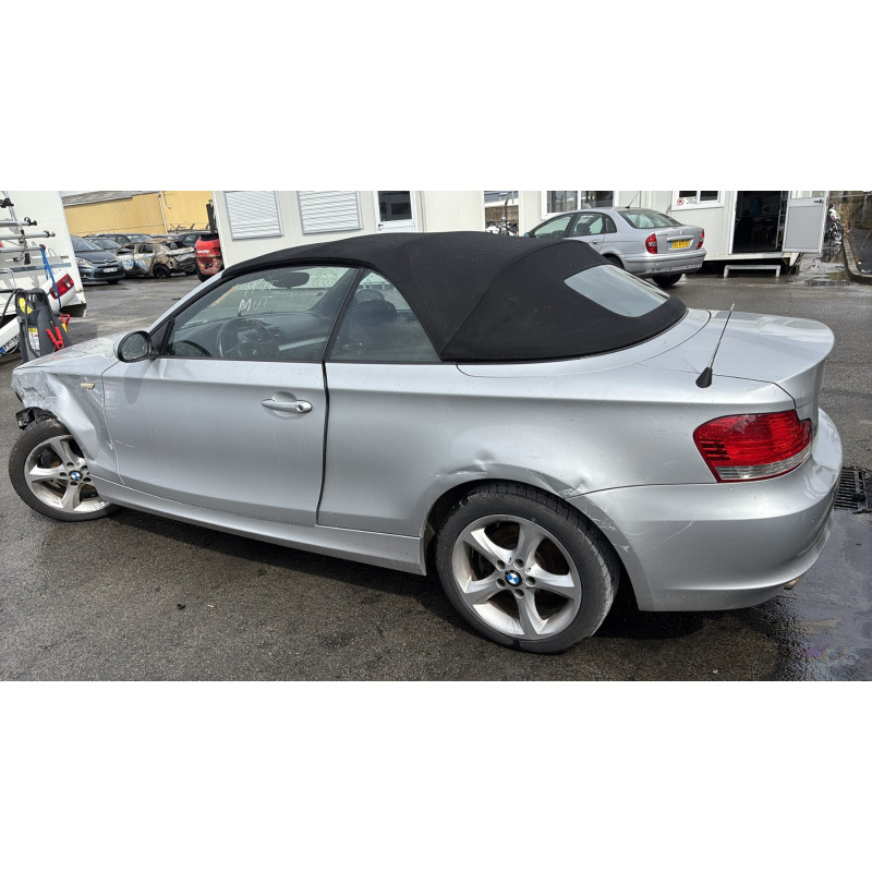 Vitre avant droit BMW SERIE 1 E88 Photo n°20