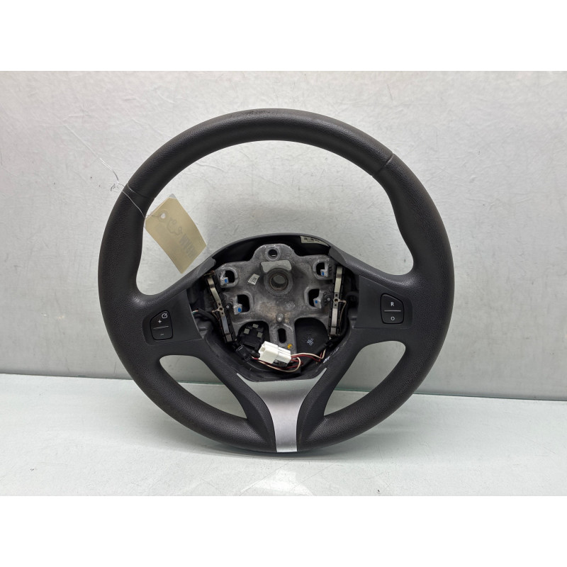 Volant RENAULT CLIO 4 Photo n°1