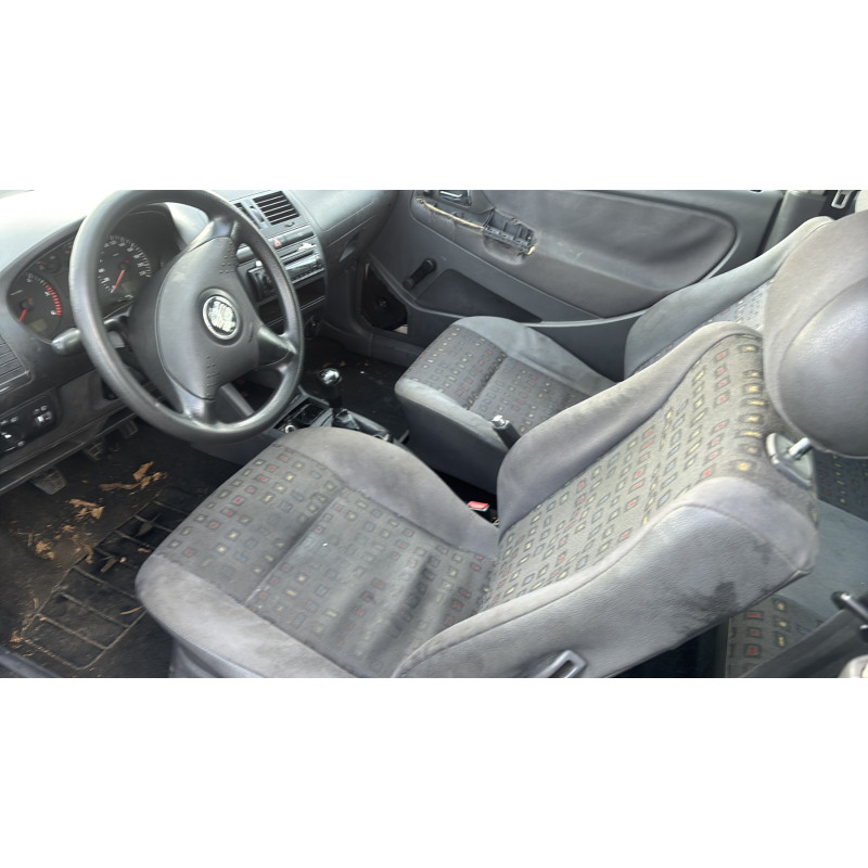 Bouton de coffre SEAT IBIZA 2 Photo n°14