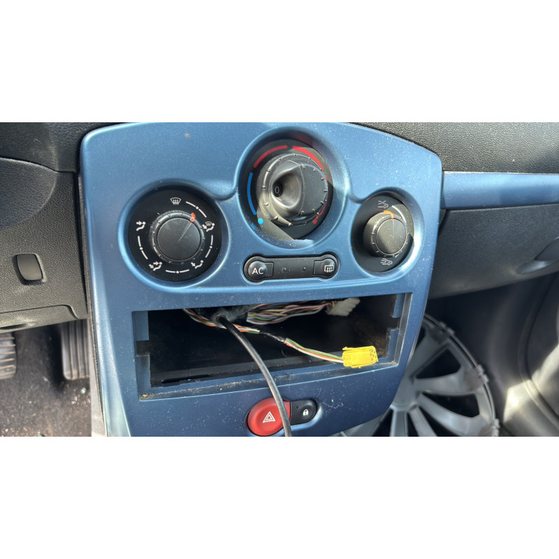 Boitier UCH RENAULT CLIO 3 Photo n°20