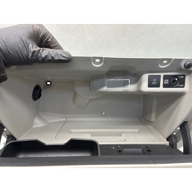 Boite a gants VOLKSWAGEN POLO 5 Photo n°1