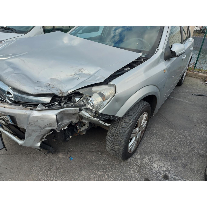 Alternateur OPEL ASTRA H Photo n°6