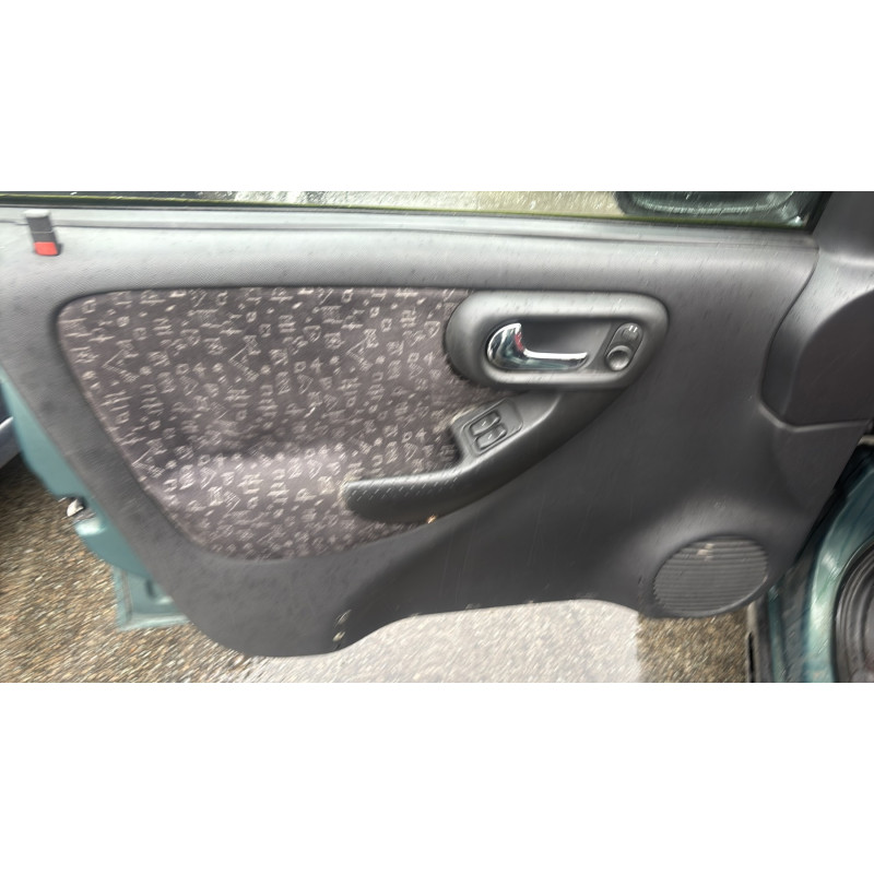 Moteur essuie glace arriere OPEL CORSA C Photo n°12