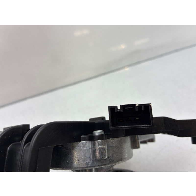 Moteur essuie glace arriere BMW SERIE 5 F11 Photo n°3
