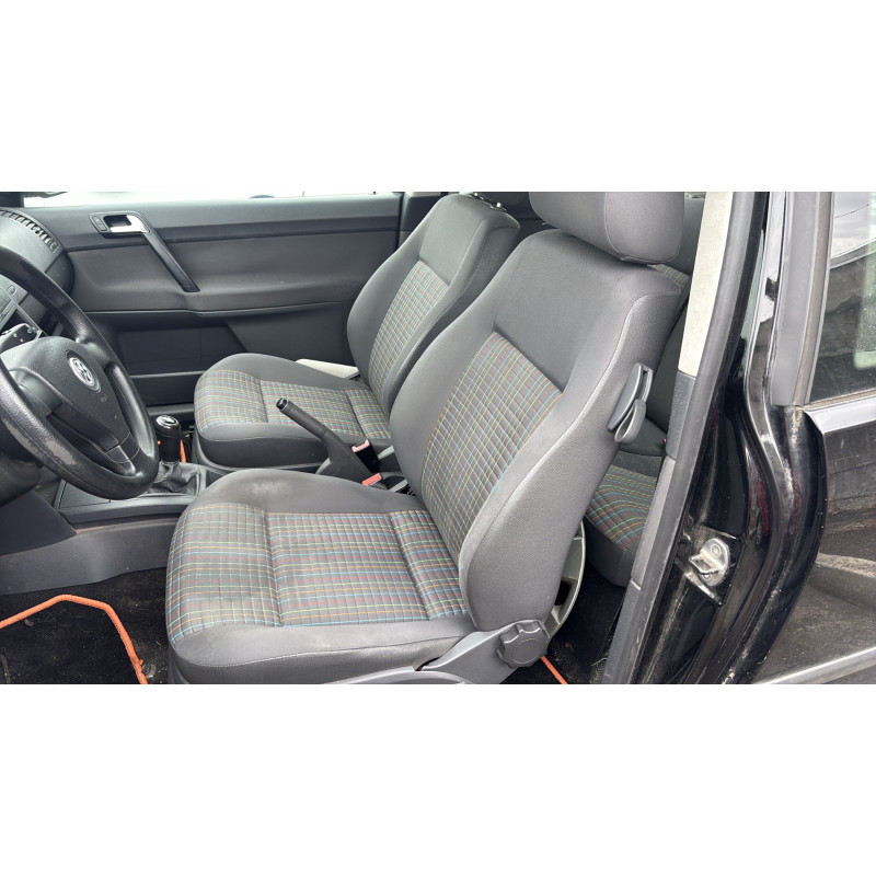 Custode arriere droit VOLKSWAGEN POLO 4 Photo n°16