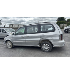 Serrure avant gauche KIA CARNIVAL 1