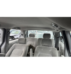 Serrure avant gauche KIA CARNIVAL 1