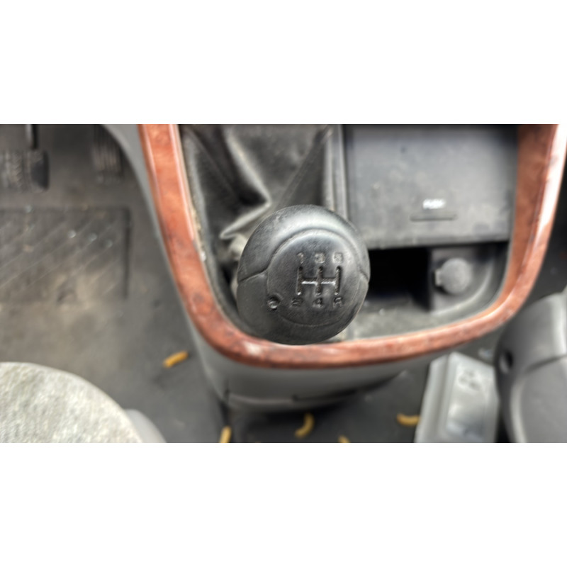 Serrure avant gauche KIA CARNIVAL 1 Photo n°20