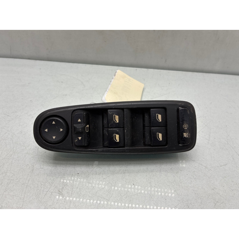 Interrupteur de leve vitre avant gauche CITROEN C4 GRAND PICASSO 1 Photo n°3