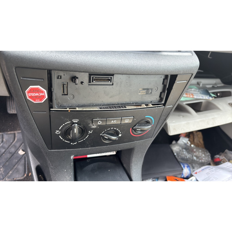 Vitre arriere gauche CITROEN C4 1 Photo n°20