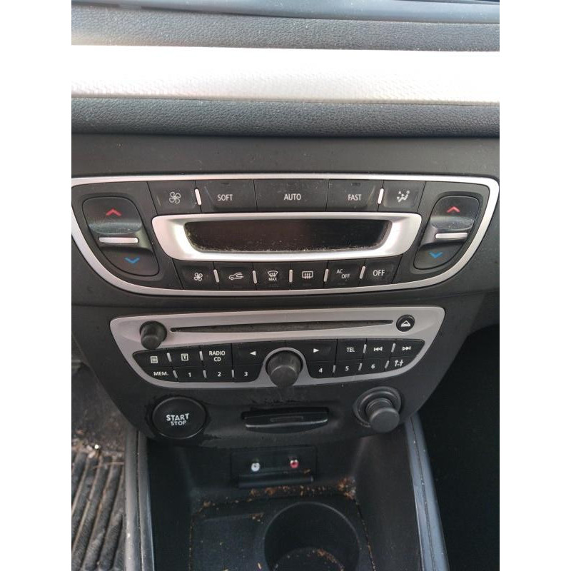 Porte avant gauche RENAULT MEGANE 3 Photo n°16