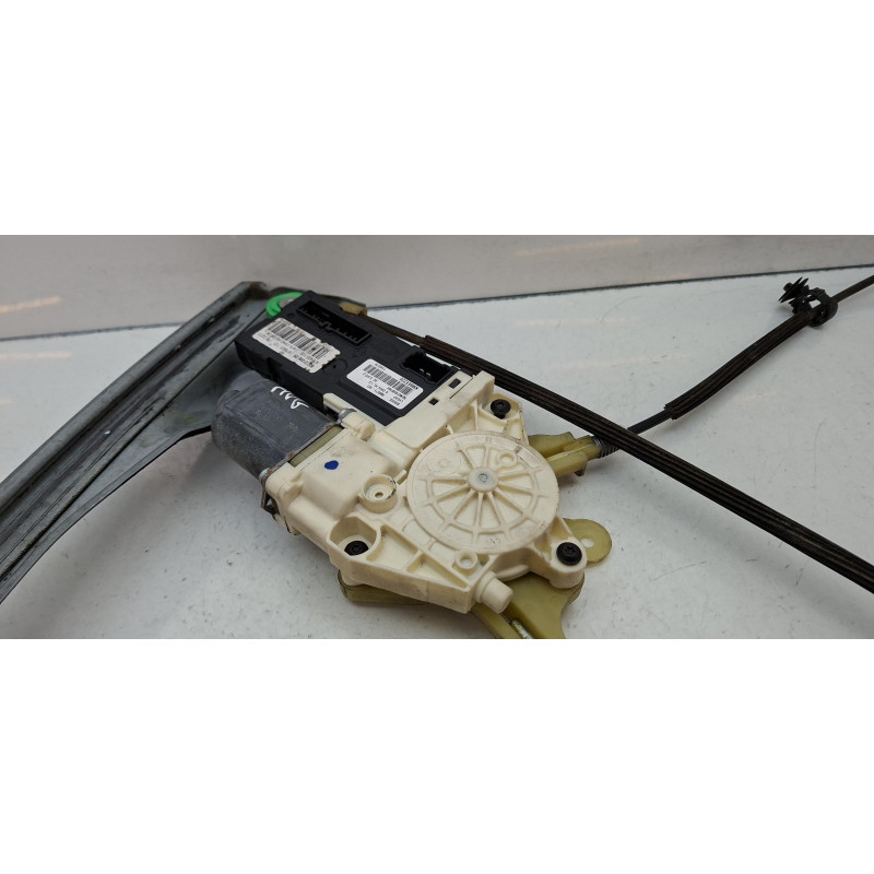 Leve vitre electrique avant gauche RENAULT LAGUNA 3 Photo n°3