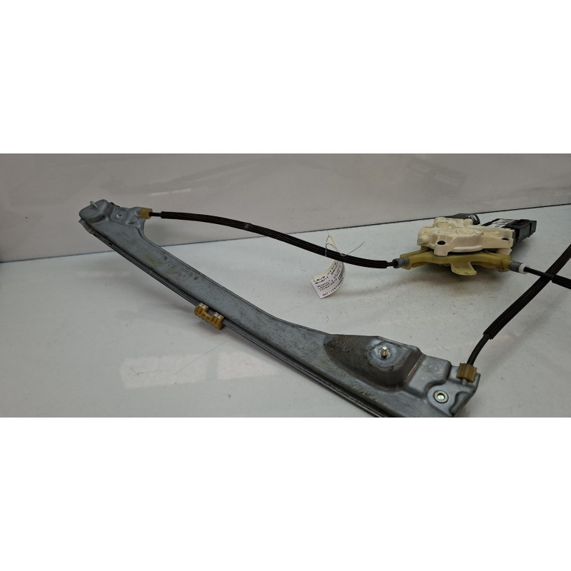 Leve vitre electrique avant gauche RENAULT LAGUNA 3 Photo n°4