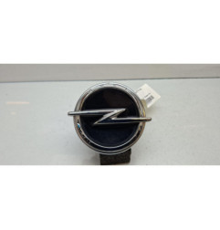Bouton de coffre OPEL CORSA F