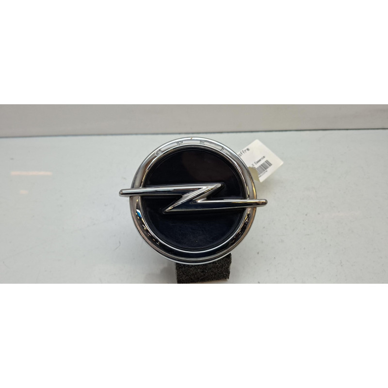 Bouton de coffre OPEL CORSA F Photo n°5