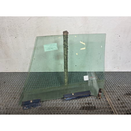 Vitre avant droit OPEL ASTRA F Photo n°1
