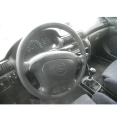 Vitre avant droit OPEL ASTRA F