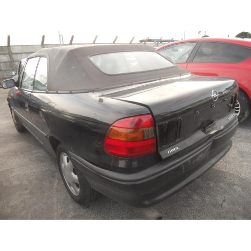 Vitre avant droit OPEL ASTRA F Photo n°8