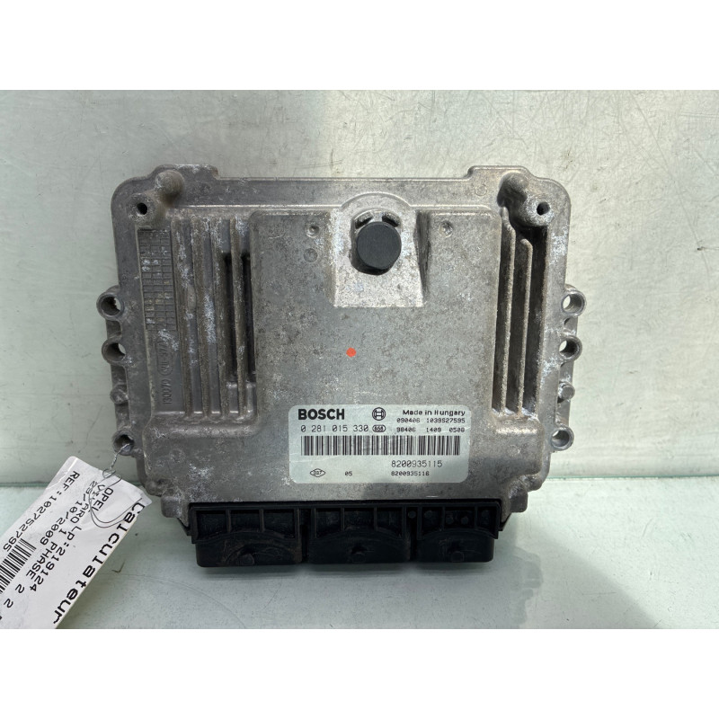 Calculateur moteur OPEL VIVARO 1 Photo n°1