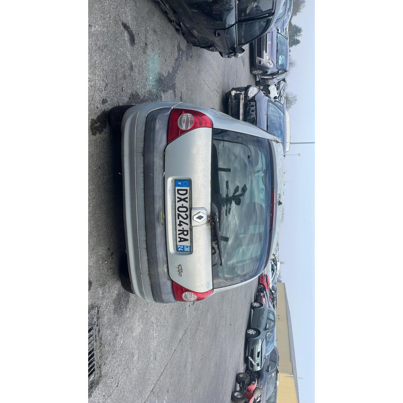 Trappe d'essence RENAULT CLIO 2 Photo n°12