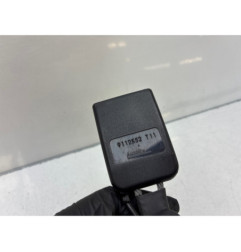 Attache ceinture avant gauche PEUGEOT 308 1