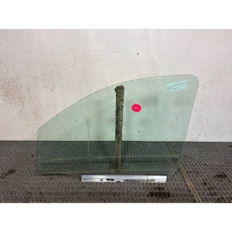 Vitre avant droit OPEL COMBO C Photo n°1