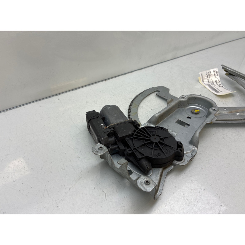 Leve vitre electrique avant gauche OPEL MERIVA A Photo n°5