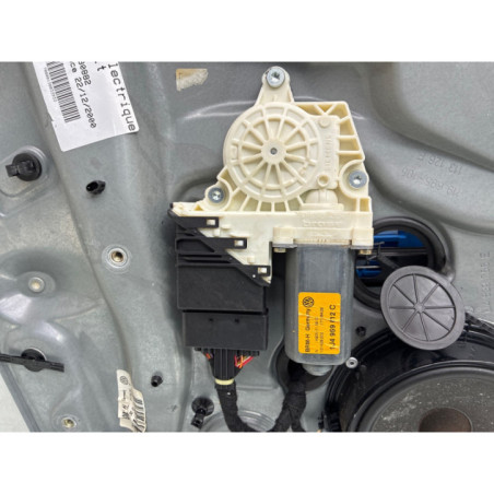 Leve vitre electrique arriere droit VOLKSWAGEN GOLF 4 Photo n°1