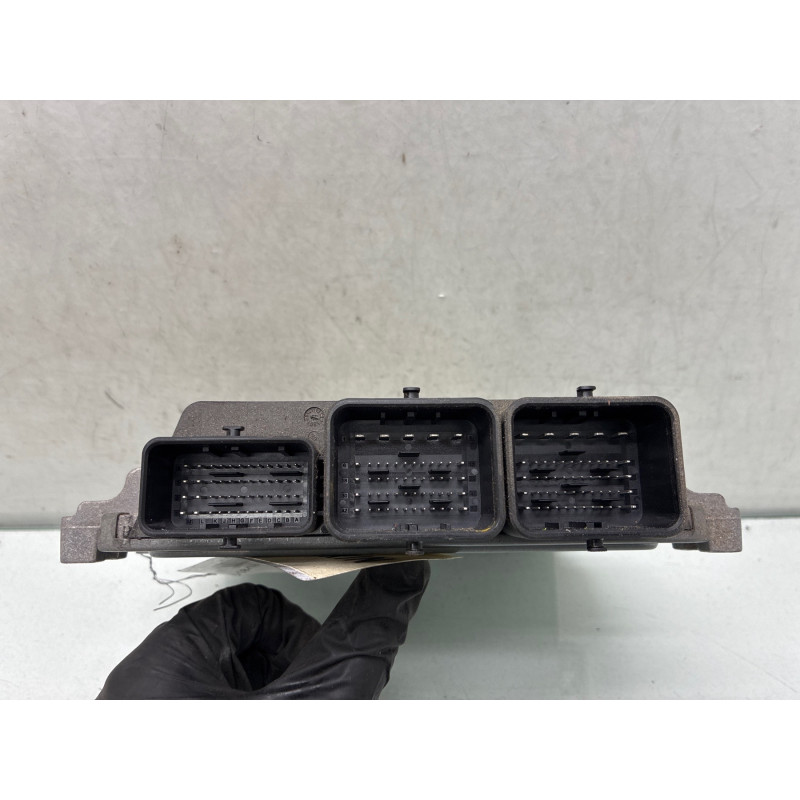 Calculateur moteur PEUGEOT 308 1 Photo n°1
