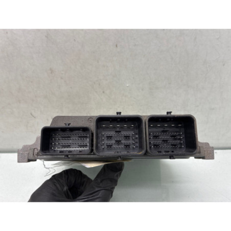 Calculateur moteur PEUGEOT 308 1 Photo n°1
